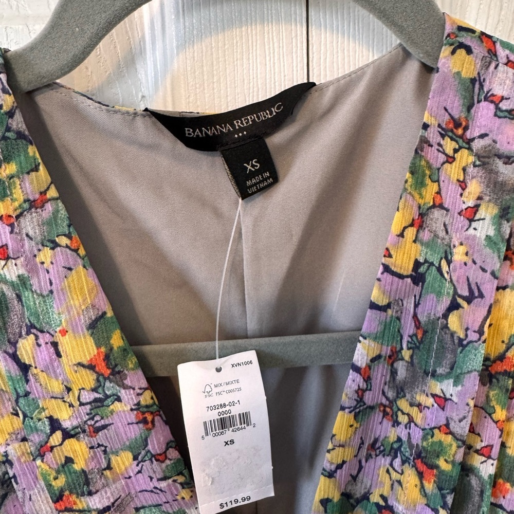 Banana Republic Sleeveless Floral Ruffle Pleated Midi Dress Sz XS Deep VNeck NWT - Picture 5 of 12